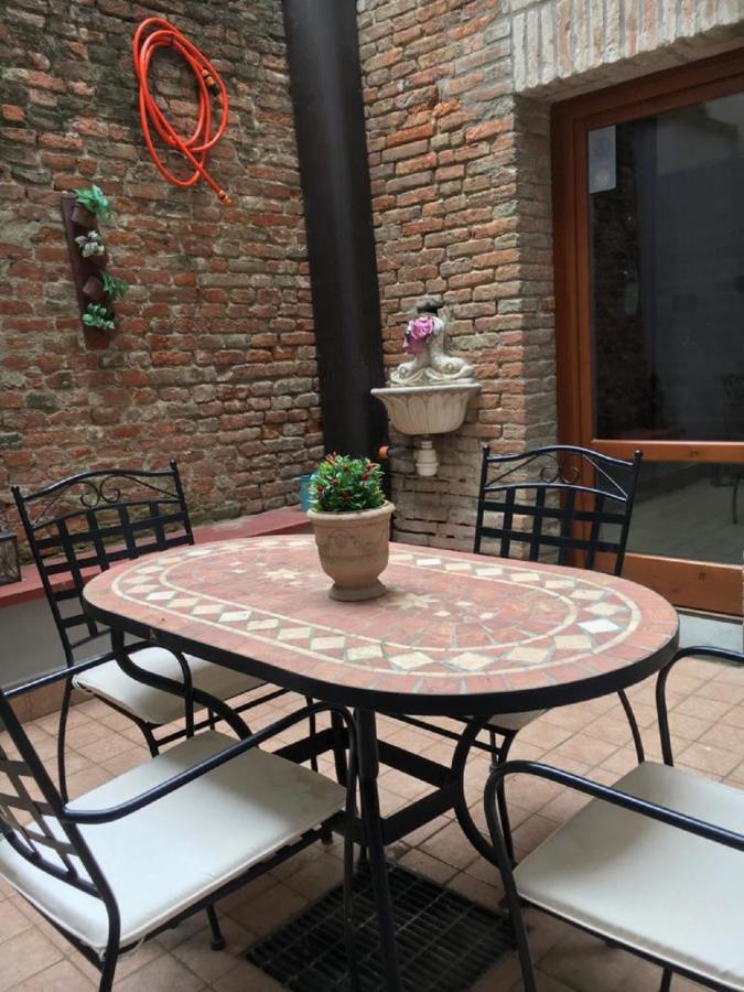 Nell'Antico Ghetto Ebraico Ferrara Exterior foto