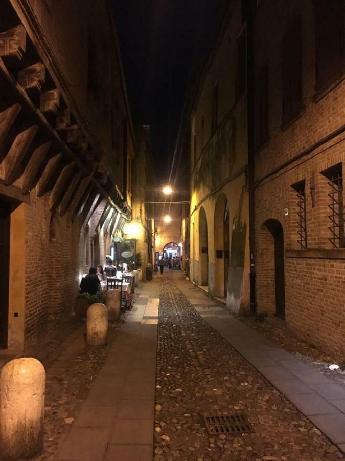 Nell'Antico Ghetto Ebraico Ferrara Exterior foto