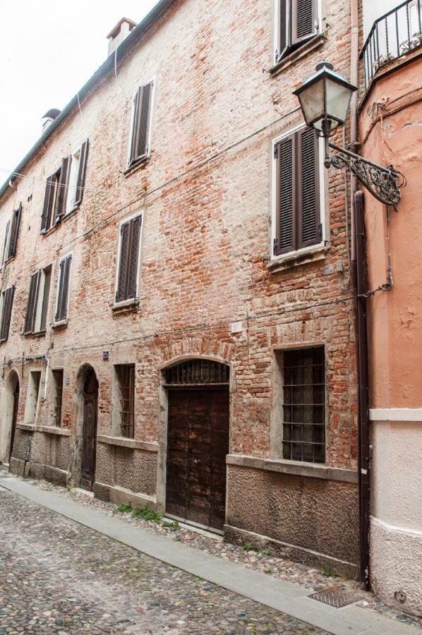 Nell'Antico Ghetto Ebraico Ferrara Exterior foto